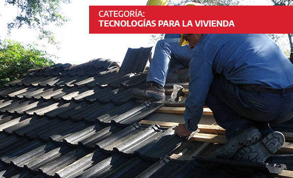 Tejas y cumbreras a base de materiales reciclados